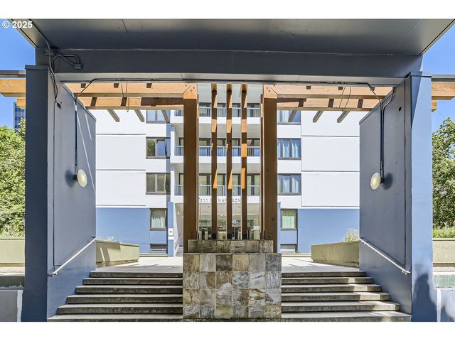 111 Sw HARRISON St 19A, Portland, OR 97201