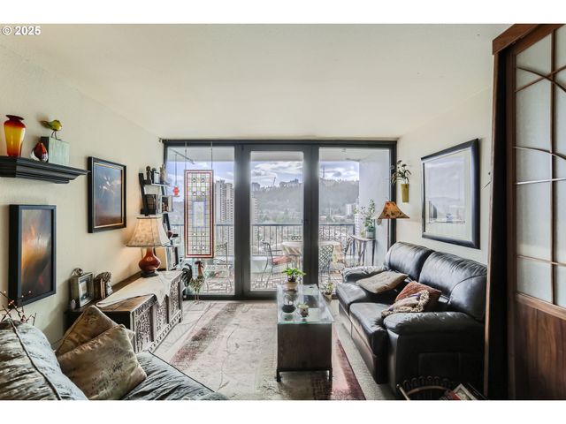 111 Sw HARRISON St 19A, Portland, OR 97201