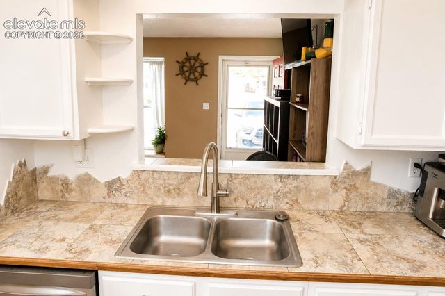 2230 Ambleside Drive, Colorado Springs, CO 80915