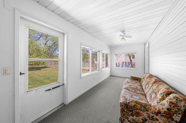 39094 Riverside Court, North Branch, MN 55056