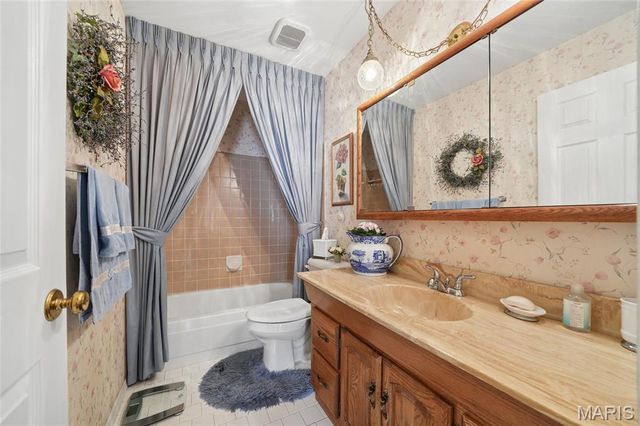 5776 Karamar Drive, Unincorporated, MO 63128