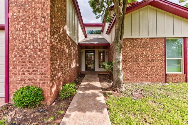 2115 Teresa Drive, Norman, OK 73071