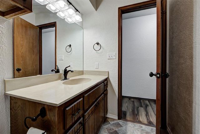 2115 Teresa Drive, Norman, OK 73071