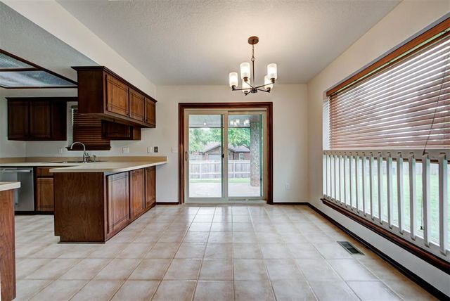 2115 Teresa Drive, Norman, OK 73071