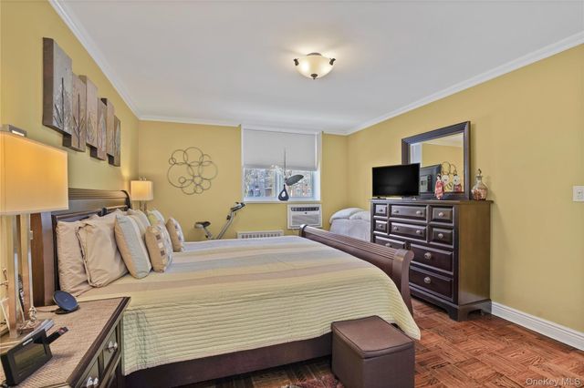 84-39 153 AVE LK, Howard Beach, NY 11414