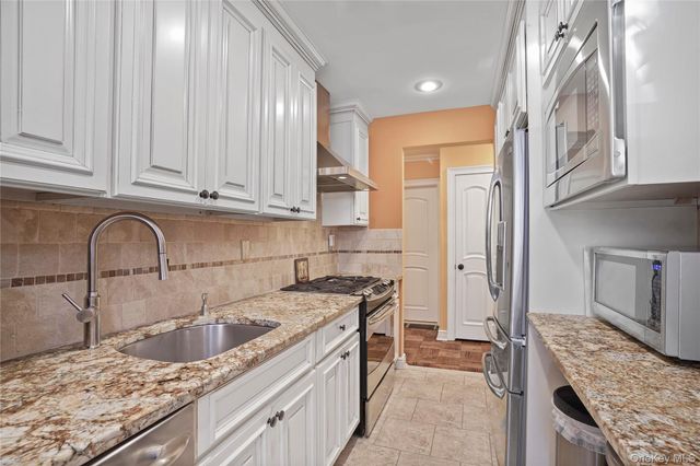 84-39 153 AVE LK, Howard Beach, NY 11414