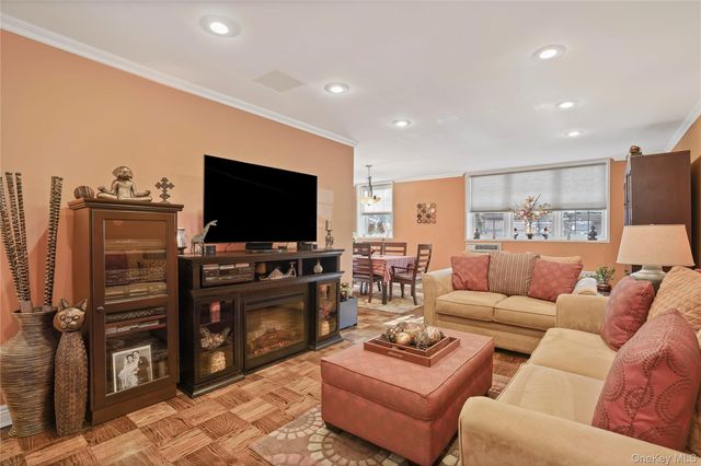 84-39 153 AVE LK, Howard Beach, NY 11414