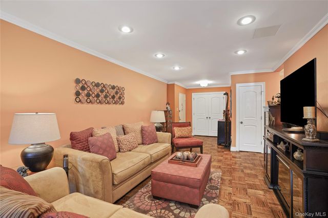 84-39 153 AVE LK, Howard Beach, NY 11414