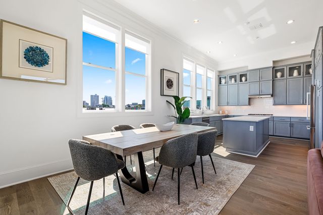 203 Carroll Street, Fort Worth, TX 76107