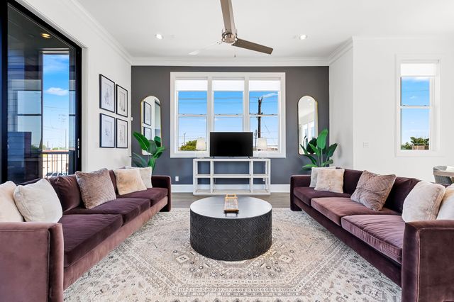 203 Carroll Street, Fort Worth, TX 76107