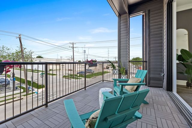 203 Carroll Street, Fort Worth, TX 76107