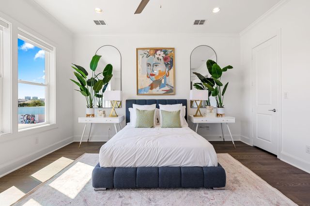 203 Carroll Street, Fort Worth, TX 76107