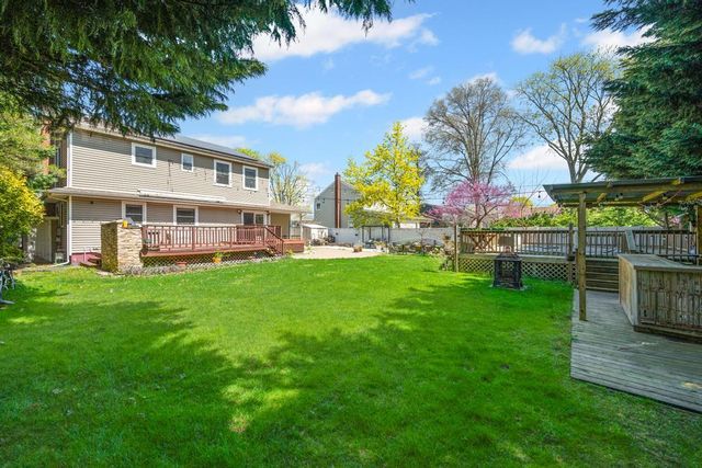613 14th Street, West Babylon, NY 11704
