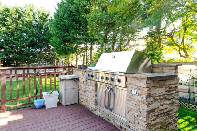 613 14th Street, West Babylon, NY 11704