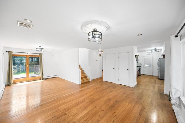 613 14th Street, West Babylon, NY 11704