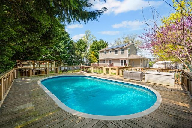 613 14th Street, West Babylon, NY 11704