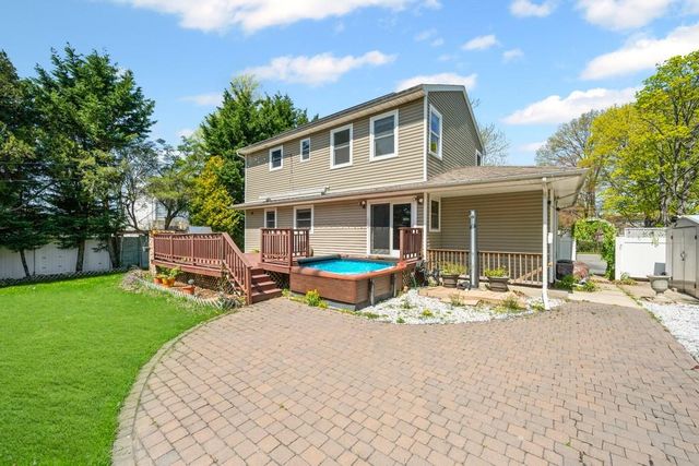 613 14th Street, West Babylon, NY 11704