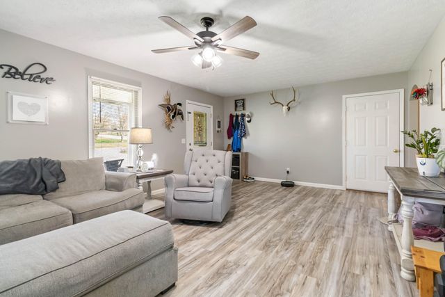 352 Virginia Avenue, Harrodsburg, KY 40330