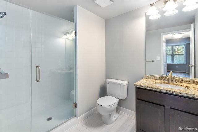 250 E Harbortown Dr. #206 Crescent, Detroit, MI 48207