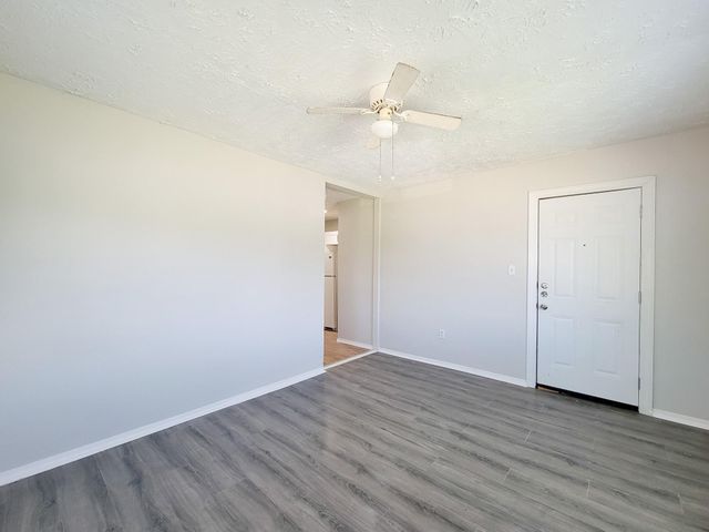 711 Avenue A 4, La Marque, TX 77568