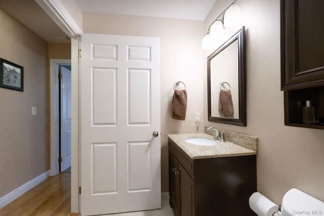 25 College Avenue 701, Nanuet, NY 10954