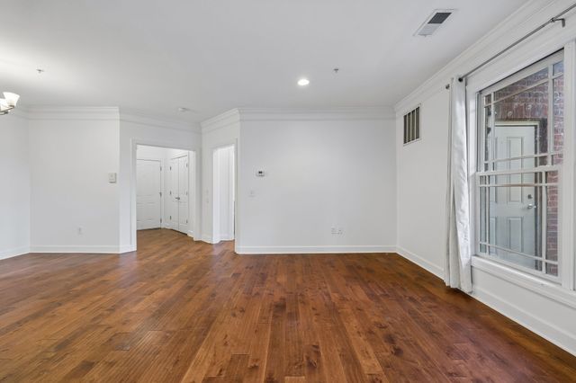 3102 W End Cir Apt 303, Nashville, TN 37203