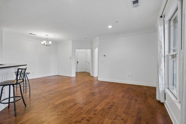 3102 W End Cir Apt 303, Nashville, TN 37203