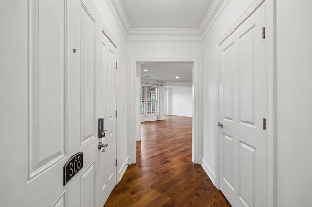 3102 W End Cir Apt 303, Nashville, TN 37203