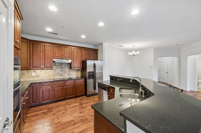 3102 W End Cir Apt 303, Nashville, TN 37203