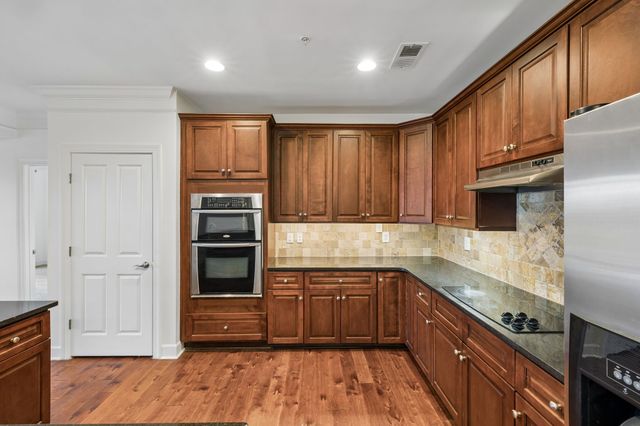 3102 W End Cir Apt 303, Nashville, TN 37203