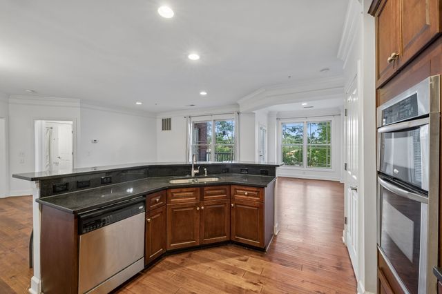 3102 W End Cir Apt 303, Nashville, TN 37203