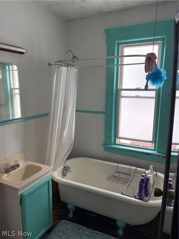 2161 W 101st Street, Cleveland, OH 44102