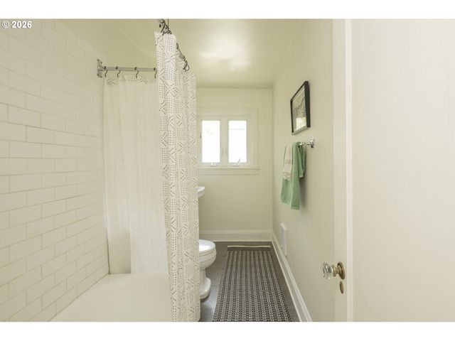 1411 Se 30TH Ave 4, Portland, OR 97214