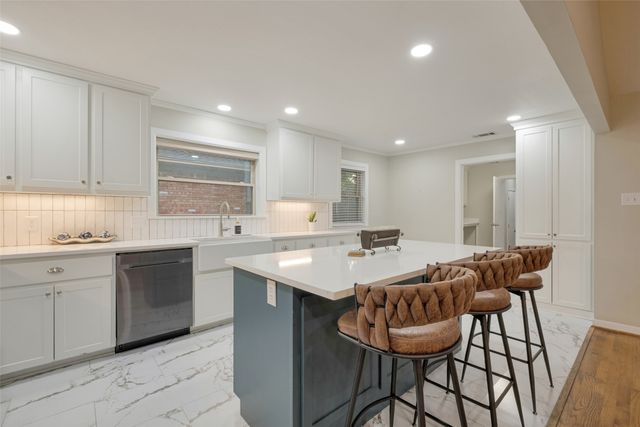11055 Milhof Drive, Dallas, TX 75228