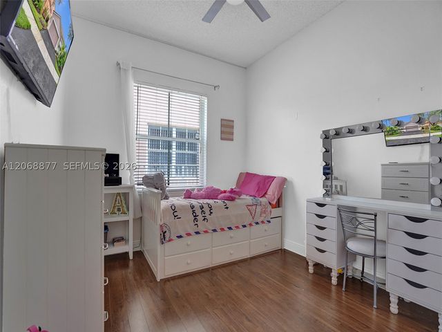 938 Bluewood Ter, Weston, FL 33327