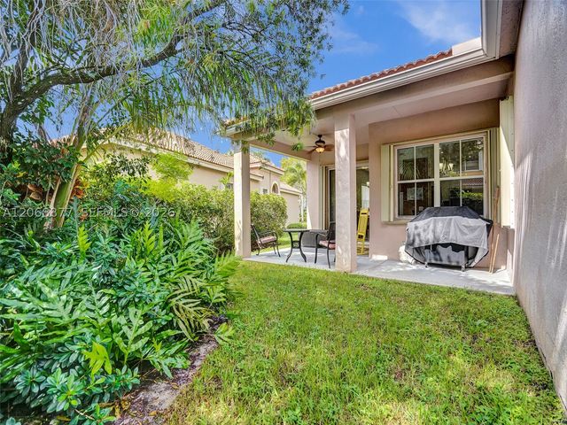 938 Bluewood Ter, Weston, FL 33327