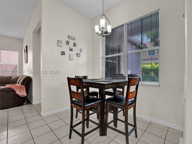 938 Bluewood Ter, Weston, FL 33327