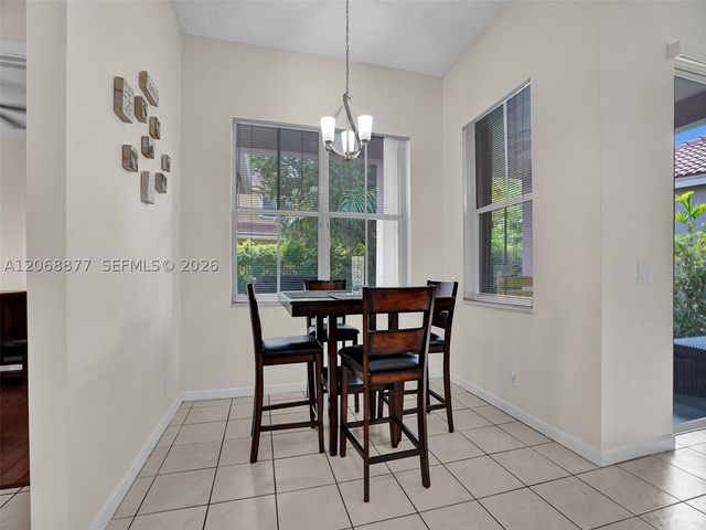 938 Bluewood Ter, Weston, FL 33327