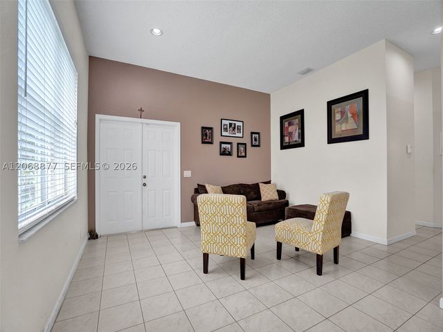 938 Bluewood Ter, Weston, FL 33327