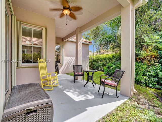 938 Bluewood Ter, Weston, FL 33327