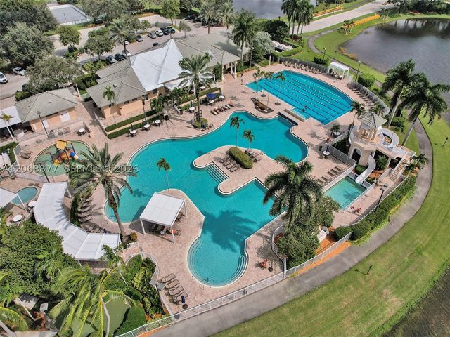 938 Bluewood Ter, Weston, FL 33327