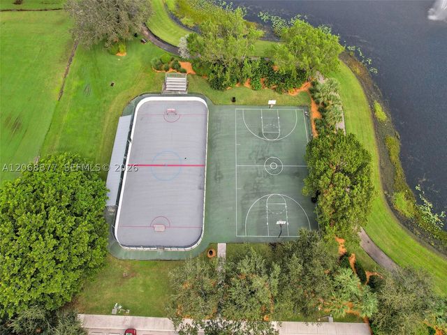 938 Bluewood Ter, Weston, FL 33327
