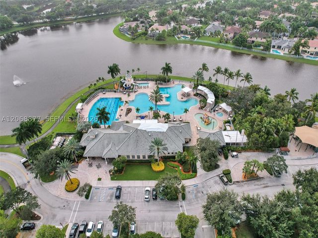 938 Bluewood Ter, Weston, FL 33327