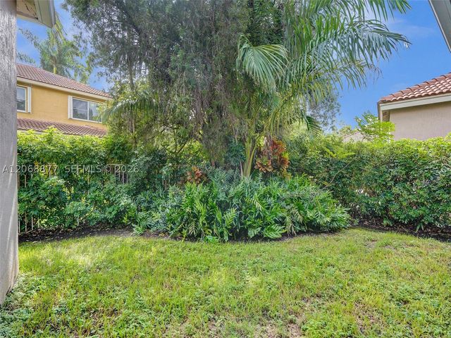 938 Bluewood Ter, Weston, FL 33327