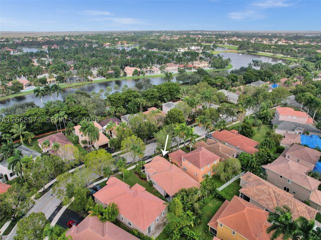 938 Bluewood Ter, Weston, FL 33327