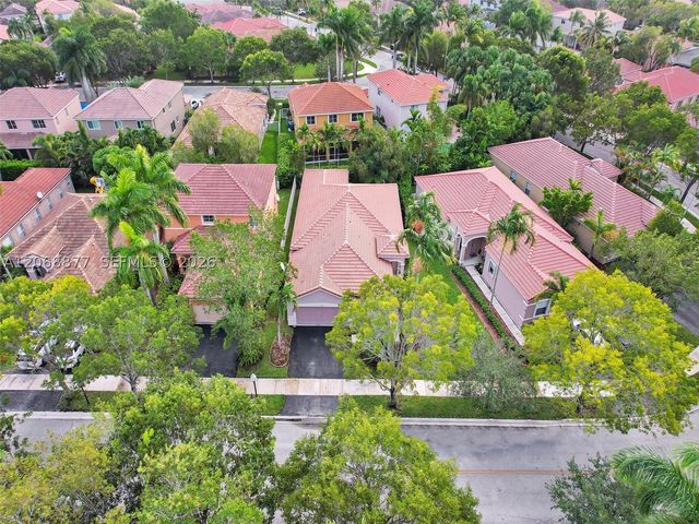 938 Bluewood Ter, Weston, FL 33327
