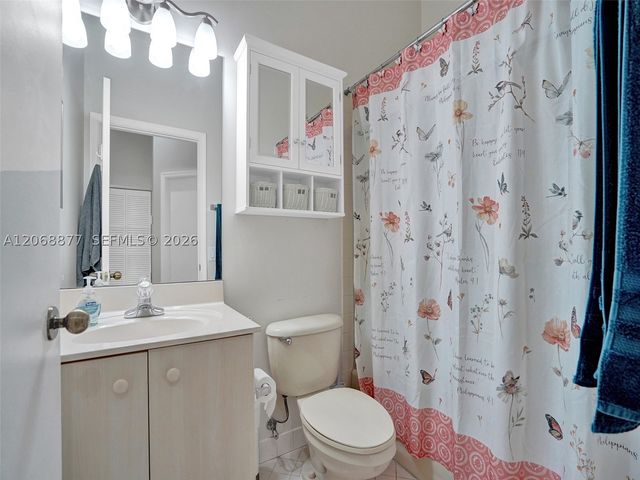 938 Bluewood Ter, Weston, FL 33327