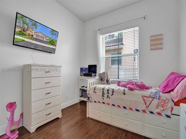 938 Bluewood Ter, Weston, FL 33327