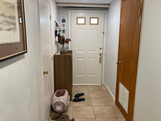 25 Cleveland St Garden, Revere, MA 02151