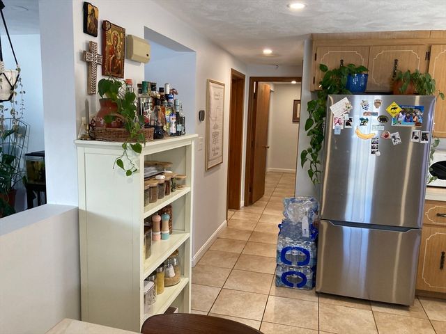25 Cleveland St Garden, Revere, MA 02151